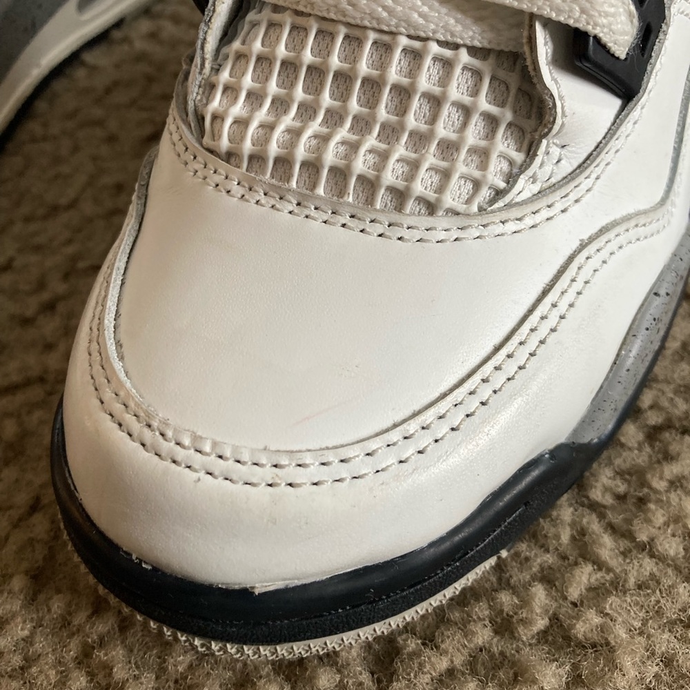 Jordan 4s - Picture 7 of 13